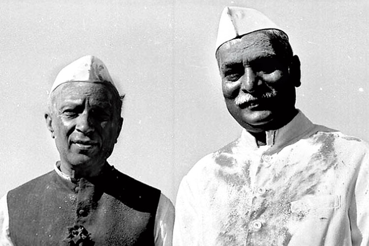 সুবিবেচক: প্রথম প্রধানমন্ত্রী জওহরলাল নেহরু ও প্রথম রাষ্ট্রপতি রাজেন্দ্রপ্রসাদ