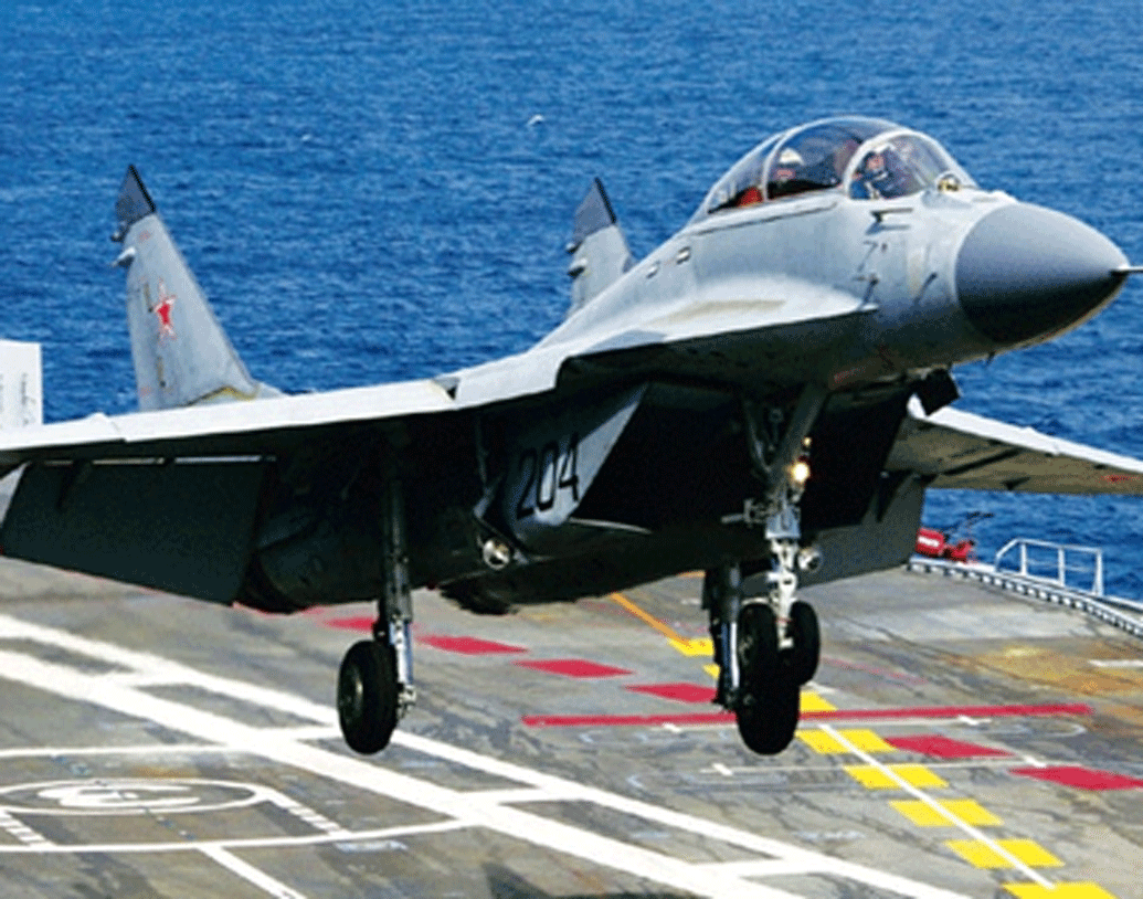 এর বাইরেও তাঁর আরও একটা পরিচয় রয়েছে। ভারতের প্রথম নেভি পাইলট তাইকোন্ডো চ্যাম্পিয়নও। জাতীয় তাইকোন্ডা চ্যাম্পিয়নশিপে সোনা জিতেছেন তিনি। শিবাঙ্গি ডুব সাঁতারেও দারুণ পারদর্শী।