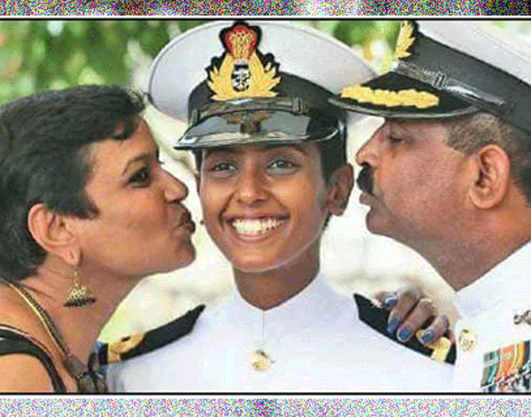 ইতিহাস গড়েছে মেয়ে। বাড়ির সকলেই দারুণ খুশি এবং গর্বিত। এত খুশির মধ্যে শিবাঙ্গি অবশ্য মনে করিয়ে দিয়েছেন, “এটা শুধু বড় সুযোগই নয়, অনেক বড় একটা দায়িত্ব। তাই শুধু খুশিতে ভেসে গেলেই হবে না।’