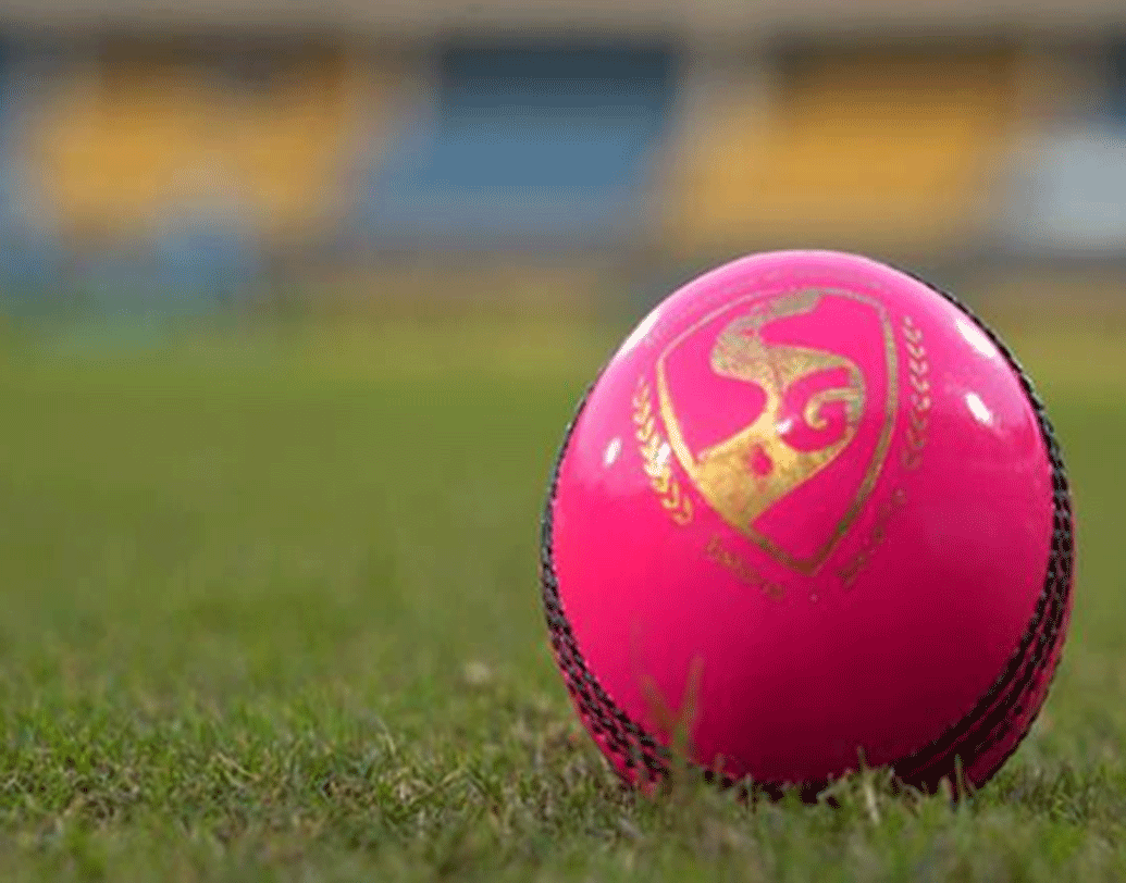 সম্প্রতি ইডেন গার্ডেন্সে বাংলাদেশের বিরুদ্ধে টেস্ট সিরিজে দু’টি টেস্টই ইনিংসে জিতে নেয় ভারত। তার ঠিক আগে আবার দক্ষিণ আফ্রিকার বিরুদ্ধে টেস্ট সিরিজের দু’টি টেস্টেই ইনিংসে জয়ী হয়েছিল ভারত। ফলে টেস্টের ইতিহাসে ভারতই প্রথম দল, যারা ইনিংসে টানা চারটি টেস্ট জিতে নেয়।