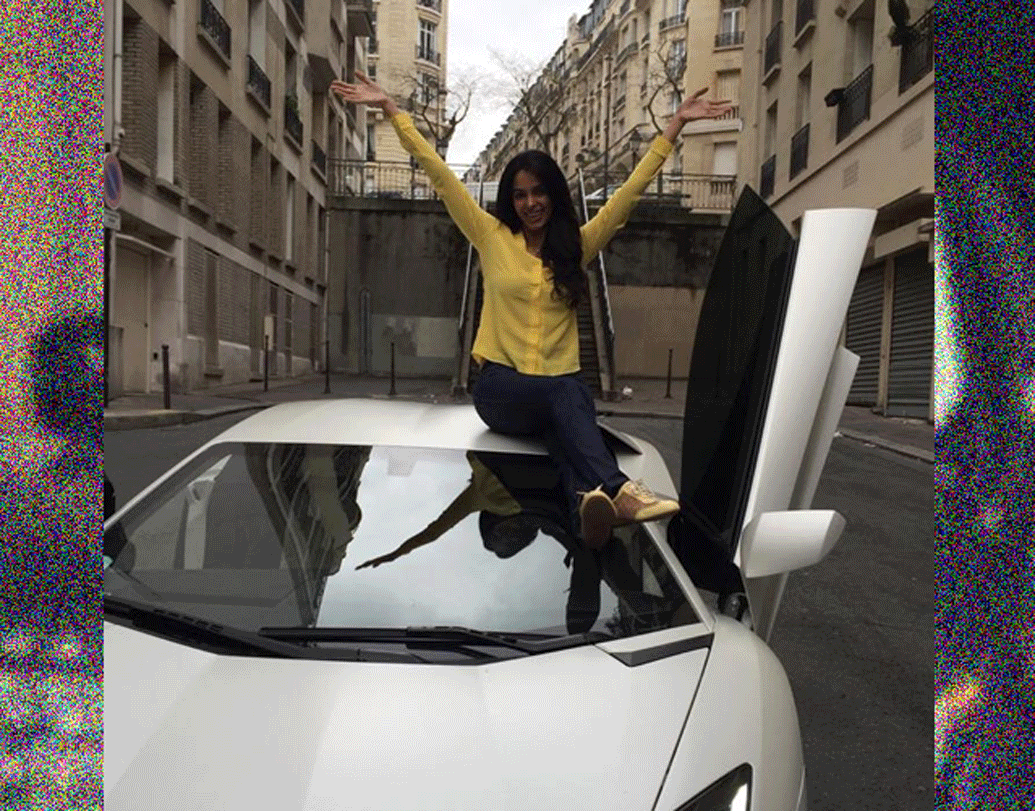 মল্লিকা শেরাওয়াত: এই গ্যালারিতে যত জন বলিউড নায়িকার উল্লেখ রয়েছে, জানেন কি তাঁদের মধ্যে মল্লিকাই সবচেয়ে দামি গাড়ি চড়েন? ল্যাম্বারগিনি আভেনটাডর। সাদা রঙের তাঁর এই ল্যাম্বারগিনির দাম ৫ কোটি টাকা।