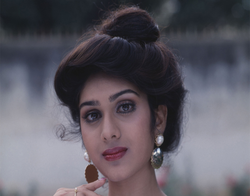 ১৯৮৩ সালে তাঁর আত্মপ্রকাশ বড় পর্দায়। প্রথম ছবি ‘পেন্টার বাবু’-তে তাঁর বিপরীতে নায়ক ছিলেন মনোজ কুমারের ভাই রাজীব গোস্বামী। দ্বিভাষিক এই ছবি মুক্তি পেয়েছিল তেলুগু ও হিন্দিতে। (ছবি: ফেসবুক)