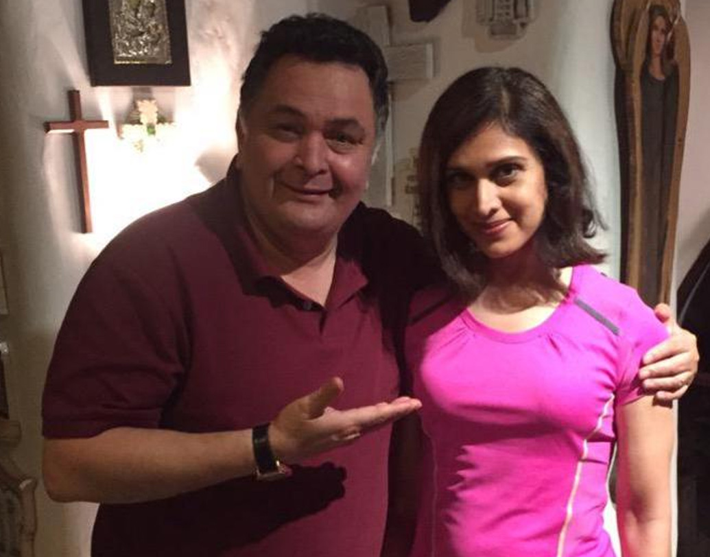 তবে যে ছবি আর মীনাক্ষীর নাম প্রায় সমার্থক, তা হল ‘দামিনী’। ১৯৯৩ তে মুক্তিপ্রাপ্ত ছবির নায়িকা ছিলেন মীনাক্ষী। এক প্রতিবাদিনীর ভূমিকায় মীনাক্ষীর বলিষ্ঠ অভিনয় দর্শকের মনে দাগ কেটে যায়। (ছবি: ফেসবুক)