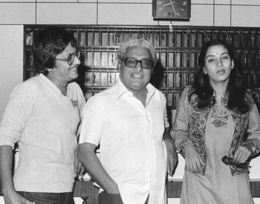 ছ’য়ের দশকের শেষ থেকে অমল হিন্দি ও মরাঠি থিয়েটারকর্মী হিসেবে পথ চলা শুরু করেন। তিনি ছিলেন একাধারে‌ পরিচালক-অভিনেতা-প্রযোজক। সত্যদেব দুবের সঙ্গে মিলে অমল কাজ করেছেন পরীক্ষামূলক থিয়েটারের বিভিন্ন শাখায়। ১৯৭২ সালে শুরু করেন নিজের দল, ‘অনিকেত’।