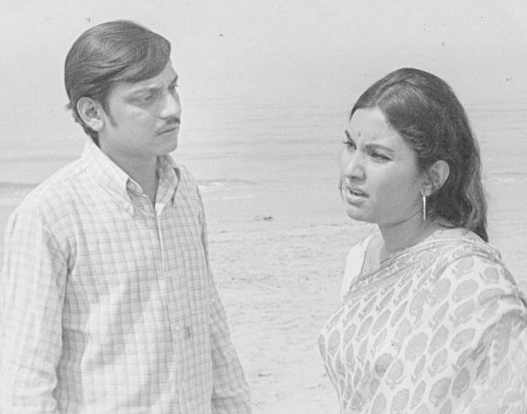 ১৯৭৪ সালে তিনি অভিনয় করেন বাসু চট্টোপাধ্যায়ের দু’টি ছবি ‘রজনীগন্ধা’ এবং ‘ছোটি সি বাত’-এ। দু’টি কম বাজেটের ছবিই অপ্রত্যাশিতভাবে সুপারহিট হয়। একই ঘরানার ছবিতে পরপর অভিনয় করেন অমল। হৃষিকেশ মুখোপাধ্যায়ের ‘গোলমাল’, ‘নরমগরম’। ‘বাতোঁ বাতোঁ মেঁ’ ছবিতেও অমল পাশের বাড়ির সাধারণ ছেলে।