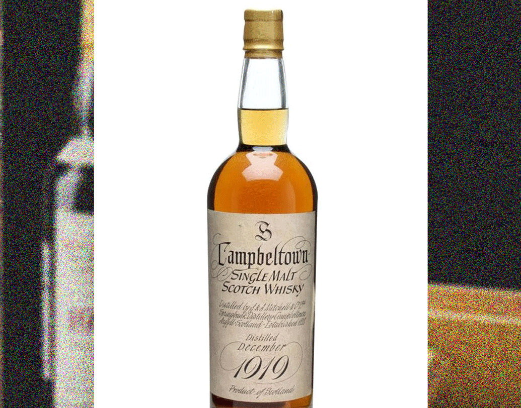 হুইস্কি সংগ্রহ করা তাঁর এতটাই নেশা যে তাঁর সংগ্রহে রয়েছে ১০০ বছরের পুরনো ভিনটেজ স্প্রিংব্যাঙ্কের বোতলও।