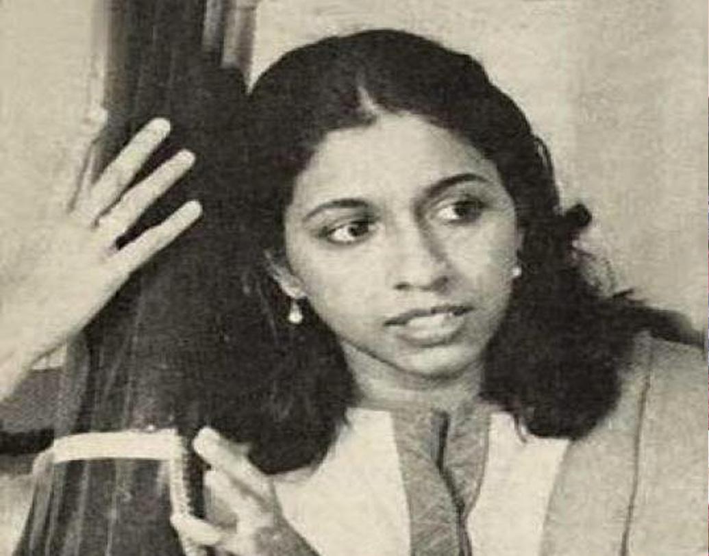 মু্ম্বইয়ের সেন্ট জেভিয়ার্স কলেজের বাণিজ্য বিভাগের ছাত্রী ছিলেন কবিতা। কলেজ ফেস্টে আলাপ রাণু মুখোপাধ্যায়ের সঙ্গে। গান শুনে মুগ্ধ রাণু কবিতাকে নিয়ে গিয়ে গিয়েছিলেন তাঁর বাবা হেমন্ত মুখোপাধ্যারে কাছে। তিনি কবিতাকে নিজের অনুষ্ঠানে গাইবার সুযোগ করে দেন।