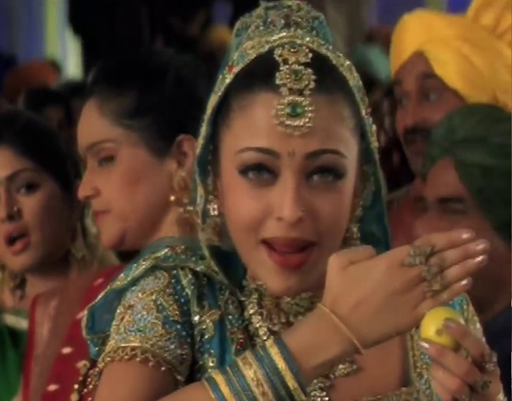 ‘ডোলা রে ডোলা’, ‘আজ ম্যায়ঁ উপর’, ‘মেরা পিয়া ঘর আয়া’, ‘প্যায়ার হুয়া ছুপকে সে’, ‘হাম দিল দে চুকে সনম’, ‘নিম্বুরা’-র মতো গান তাঁকে অজস্র পুরস্কার এনে দিয়েছে। ২০০৫ সালে ভূষিত হন ‘পদ্মশ্রী’-তে।