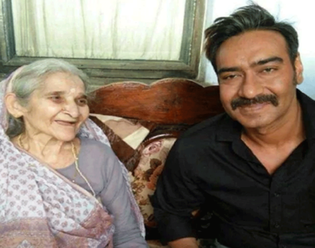 সেই আম্মাজির সরল কথাতেই আয়কর অফিসার অময় পট্টনায়েক (অজয় দেবগণ) বুঝতে পেরেছিলেন, তাউজির ঘরে কোথায় কোথায় লুকনো রয়েছে অবৈধ সম্পদ। কখনও উঠানের সিঁড়ি ভেঙে, বাগানে গর্ত ঘুঁড়ে, ঘরের সিলিং ফুঁড়ে, পিলার ভেঙে সেই সব সম্পদ উদ্ধার করেছিলেন অফিসাররা।