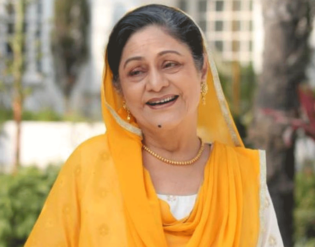 ২০০২ সাল থেকে তিনি ফিল্মে অভিনয় করা প্রায় বন্ধই করে দিয়েছেন। টেলিভিশনেই অভিনয় করেন এখন। কোনও কিছু নিয়েই আফশোস নেই তাঁর। তাঁর মতে, “জীবনের অঙ্কটা খুব ভাল ভাবে শিখেছি। সুখ-দুঃখ সবই এসেছে আমার জীবনে। সময়ের সঙ্গে সঙ্গে শিখেছি, কী ভাবে সেটাকে ম্যানেজ করতে হয়।”