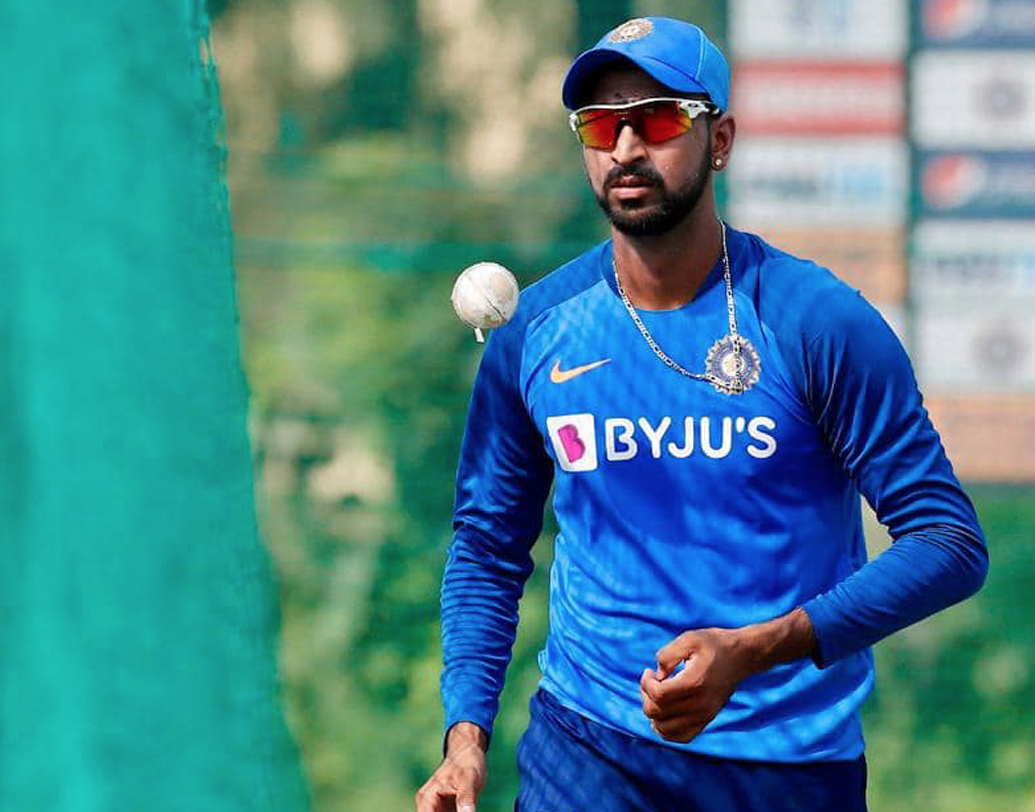 ভারতের ফিল্ডিংয়ে ধার ছিল না। খেলার মোক্ষম সময়ে মুশফিকুরের ক্যাচ ছেড়ে দেন ক্রুণাল পাণ্ড্য। আর পিছন ফিরে তাকাতে হয়নি বাংলাদেশকে।