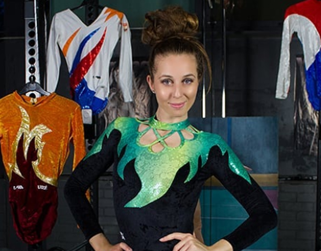 ২০০২ সালে জিমন্যাস্টিক্স বিশ্ব চ্যাম্পিয়নশিপে স্বর্ণপদক পেয়েছিলেন ডাচ আর্টিস্টিক জিমন্যাস্ট ভেরোনা। সে বছর তিনি দেশের সেরা ক্রীড়াবিদ ঘোষিত হন।