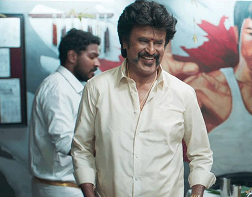 ফিল্ম ইনস্টিটিউটেই তামিল ফিল্ম পরিচালক কে বালাচন্দ্রের নজরে পড়ে যান তিনি। তাঁর পরামর্শেই তামিল ভাষা শেখেন রজনীকান্ত। ১৯৭৫ সালে কে বালাচন্দ্রের ফিল্ম ‘অপূর্বা রাগাঙ্গাল’ -এ প্রথম অভিনয় তাঁর।