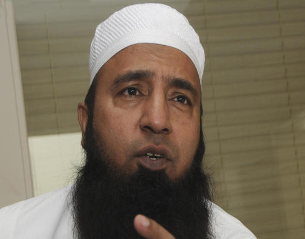 ক্রিকেট ছেড়ে সইদ আনোয়ার মন দেন ধর্মপ্রচারে। তাঁর একমাত্র সঙ্গী হয় ধর্মপুস্তক। সন্তানশোক ভুলতে ধর্মের বাণীতেই সান্ত্বনার আশ্রয় খুঁজে পেয়েছিলেন তিনি।