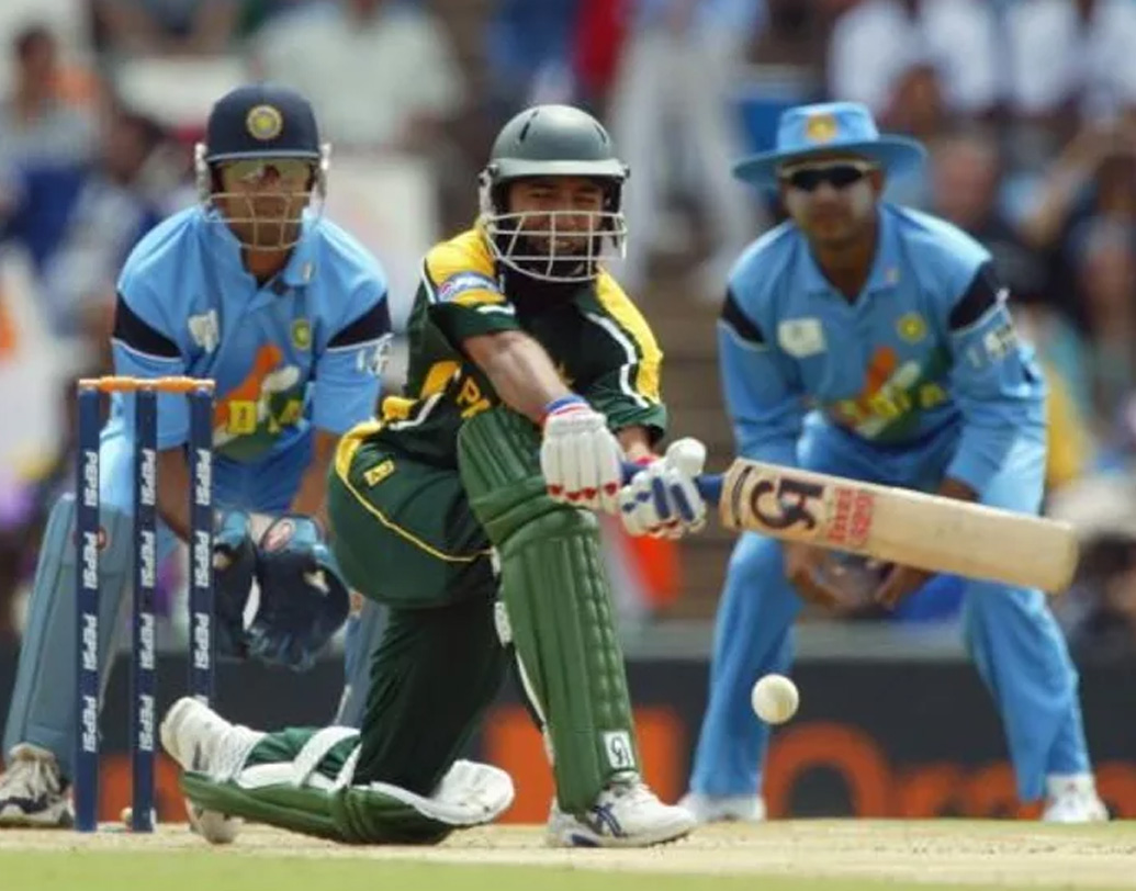 ২০০৩ সালে আবার ক্রিকেটে ফিরেছিলেন সইদ আনোয়ার। খেলেছিলেন বিশ্বকাপ। তাঁর জিম্বাবোয়ের বিপক্ষে নিজের বিশ্বকাপের শেষ ম্যাচে সইদ আনোয়ারের স্কোর ছিল ৪০ রান। তার আগের ম্যাচ ছিল ভারতের বিরুদ্ধে। সেই ম্যাচে‌ পাকিস্তান ৬ উইকেটে হারলেও আনোয়ার শতরান করেছিলেন। সেই রান তিনি উৎসর্গ করেছিলেন বিসমাহ-র স্মৃতিতে।