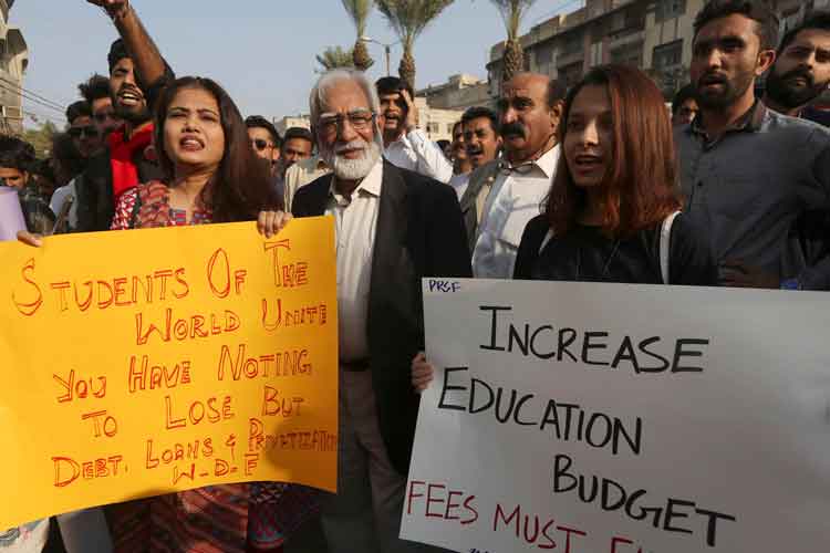 Protest Rally in Pakistan to return basic students right