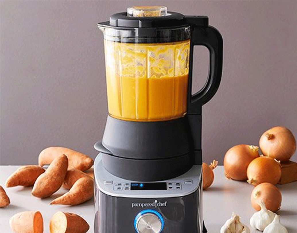 প্রতিটি গৃহস্থালীর রান্নাঘরে ব্লেন্ডার রয়েছে। রান্নার কাজ সহজ করে দেয় এই যন্ত্রটি। কিন্তু এর ধারালো ব্লেডগুলোকে পরিষ্কার রাখাটা মোটেই সহজ নয়। ব্লেন্ডারের মধ্যে সাবান আর জল দিয়ে হাইস্পিডে ৩০ সেকেন্ড ঘুরিয়ে নিন। ব্লেডগুলো ঝকঝকে হয়ে যাবে।