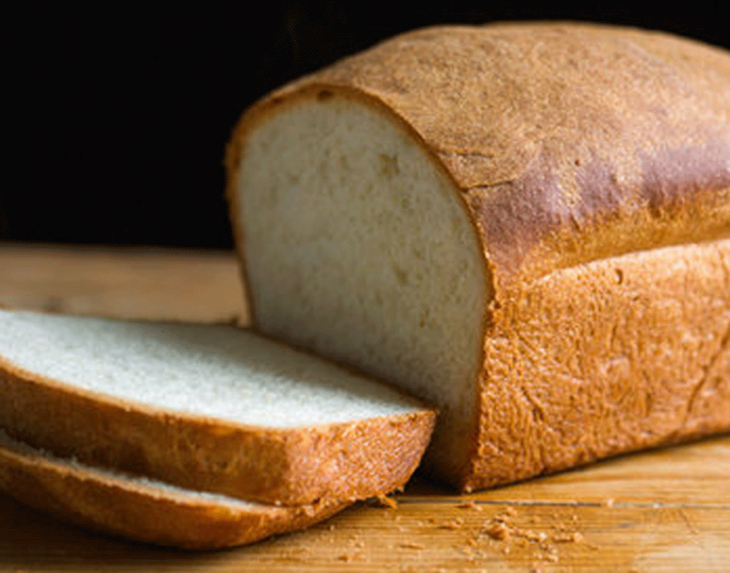 দেওয়ালে দাগ কাটা, লেখা বাচ্চাদের স্বভাব। দেওয়াল খারাপ হওয়ার ভয়ে তাদের অহেতুক বকাবকি করবেন না। বরং বাড়িতে থাকা পুরনো পাউরুটির টুকরো সেই দাগের উপর কিছুক্ষণ ঘষে নিন। দেওয়াল আবার আগের মতো হয়ে যাবে।