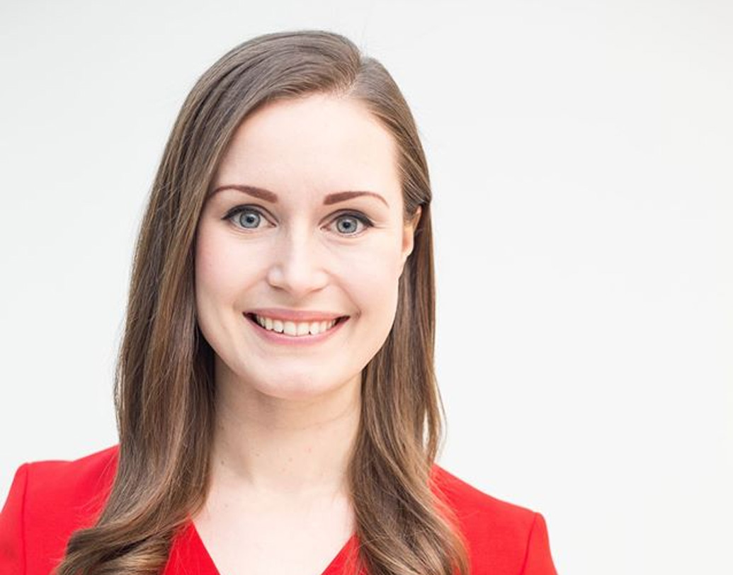 যে পরিবারে ম্যারিনের বড় হওয়া, সেটিও বেশ বৈচিত্রময়। ম্যারিন নিজে সমলিঙ্গ দম্পতির সন্তান। ‘সমলিঙ্গ বাবা-মা’ বা ‘সেমসেক্স কাপল’ একটি বিস্তৃত ধারণা। এলজিবিটি পেরেন্টিং বলতে বোঝায় সেই সব লেসবিয়ান, গে, বাইসেক্সুয়াল এবং ট্রান্সজেন্ডারদের, যাঁরা শিশুদের লালনপালন করছেন।