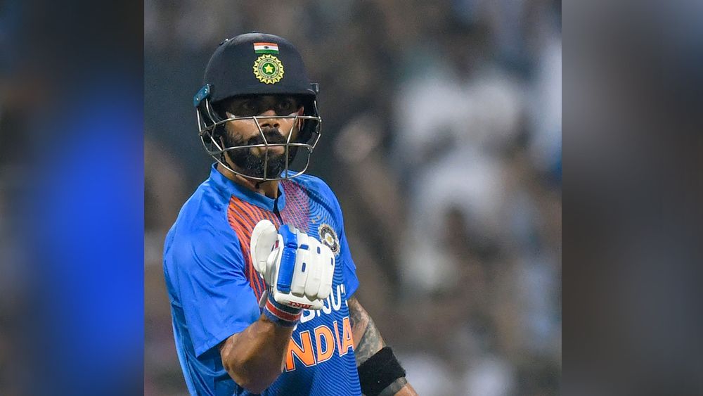 ভারতের পঞ্চাশ এল ২৫ বলে। একশো এল ৪৮ বলে। ১৫০ এল ৮৪ বলে। আর ২০০ এল ১০৬ বলে। পরের ১৪ বলে এল ৪০ রান। তিরুঅনন্তপুরে দ্বিতীয় টি-টোয়েন্টিতেই বোঝা গিয়েছিল, জেতার জন্য অন্তত দুশো রান তুলতেই হবে। ওয়াংখেড়ের পাটা উইকেটে সেই লক্ষ্যেই এগিয়েছিল ভারত। ম্যান অফ দ্য সিরিজ কোহালি সেটাই নিশ্চিত করলেন।