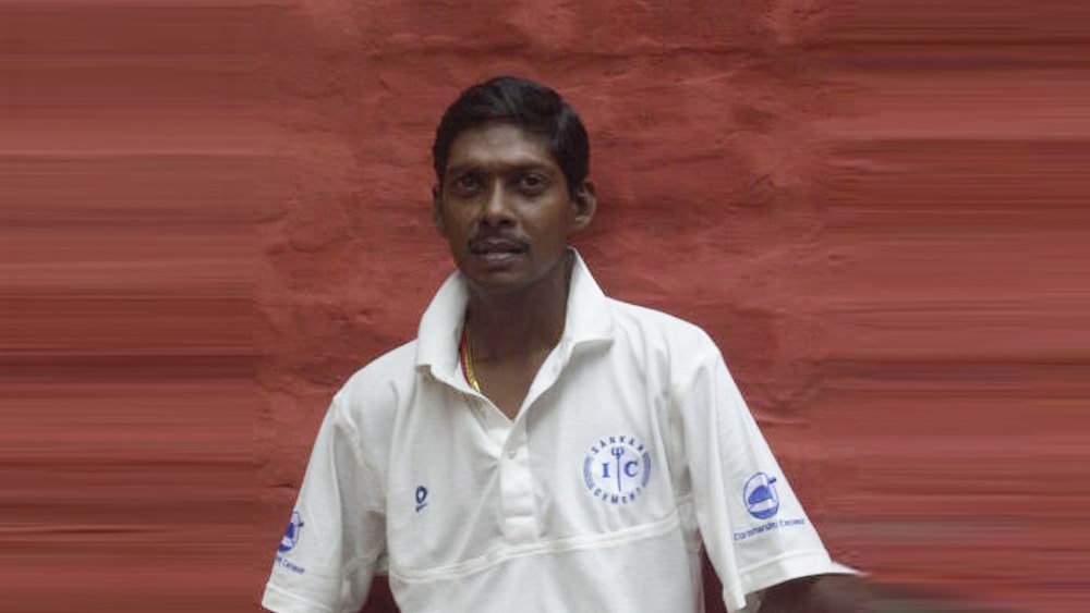 লক্ষ্মণ শিবরামকৃষ্ণান: আর ক্রিকেটার হিসেবেও দুর্দান্ত প্রতিভাবান হিসেবে চিহ্নিত ছিলেন লেগস্পিনার শিবরামকৃষ্ণন। ১৭ বছর ১১৮ দিন বয়সে সেই সময় ভারতের কনিষ্ঠতম ক্রিকেটার হিসেবে অভিষেক হয়েছিল টেস্টে। আটের দশকে খেলেছেন নয় টেস্ট ও ১৬ ওয়ানডে। তবে আন্তর্জাতিক ক্রিকেটে বেশিদিন স্থায়ী হননি তিনি।