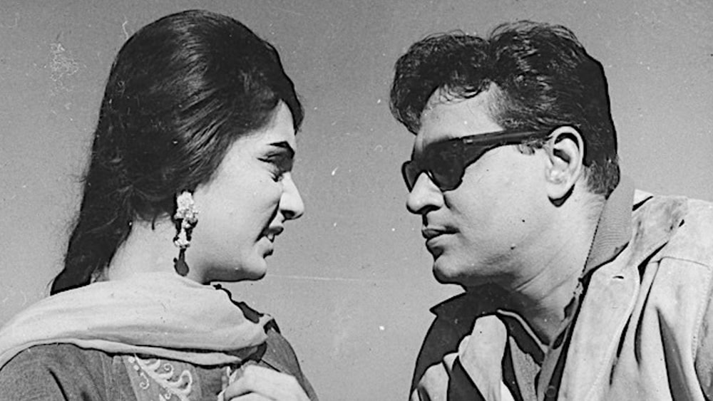 তবে শুধু হিন্দিই নয়, বহু পঞ্জাবি ছবিতেও একচেটিয়া অভিনয় করেছেন রাজেন্দ্র। তার মধ্যে অন্যতম ‘তেরি মেরি এক জিন্দারি’। ভাই নরেশ কুমারের পরিচালনাতেও পঞ্জাবি ছবি ‘দো জাসুস’-এ অভিনয় করেন তিনি।