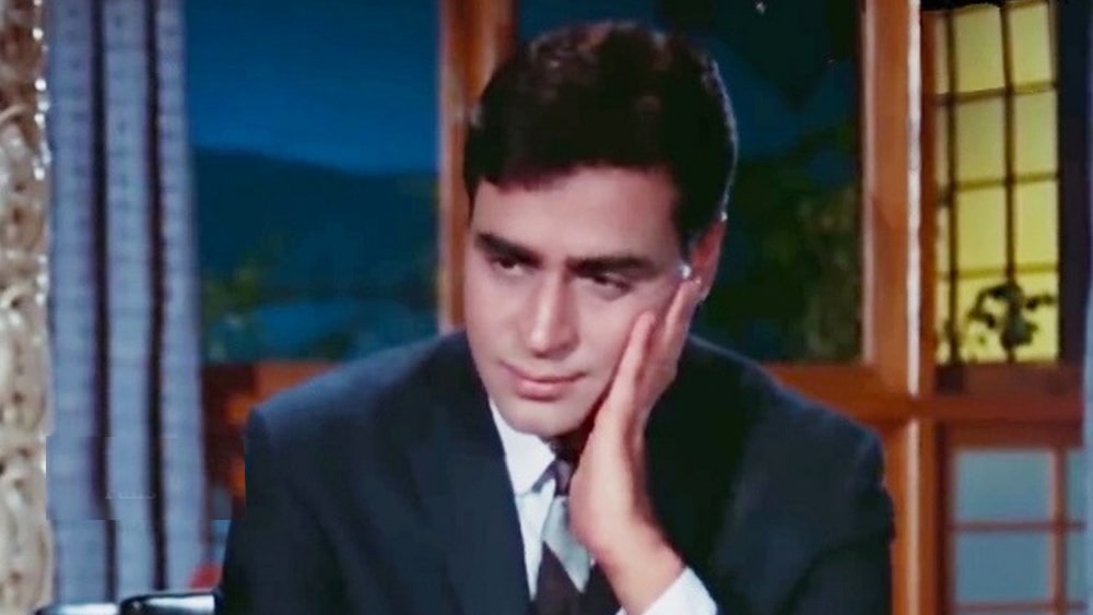 নব্বইয়ের শেষ ভাগে ক্যানসারে আক্রান্ত হন এই প্রবাদপ্রতিম তারকা। ১৯৯৯ সালে জন্মদিনের মাত্র ৮ দিন আগে ১২ জুলাই মৃত্যু হয় তাঁর। থেকে যায় তাঁকে ঘিরে তৈরি হওয়া ভক্তেদর অকুণ্ঠ ভালবাসা ও রাশি রাশি সম্মান।