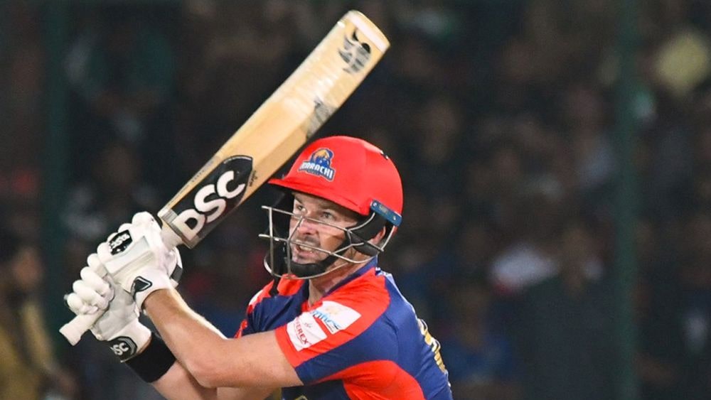 বাঁ-হাতি কিউয়ি ওপেনার চার বছরে ত্রিনবাগোর হয়ে ১৫০০ রান করেছেন। ২০১৮ মরসুমে তিনি ৫৬৭ রান করেছিলেন। যা ছিল ফ্যাঞ্চাইজির হয়ে সেই মরসুমের সর্বাধিক রান। এর আগে তিনি কলকাতা নাইট রাইডার্সের হয়েও খেলেছেন। ফলে নাইট ম্যানেজমেন্টও ভাল ভাবেই জানে ৩২ বছর বয়সি ঠিক কী করতে পারেন।