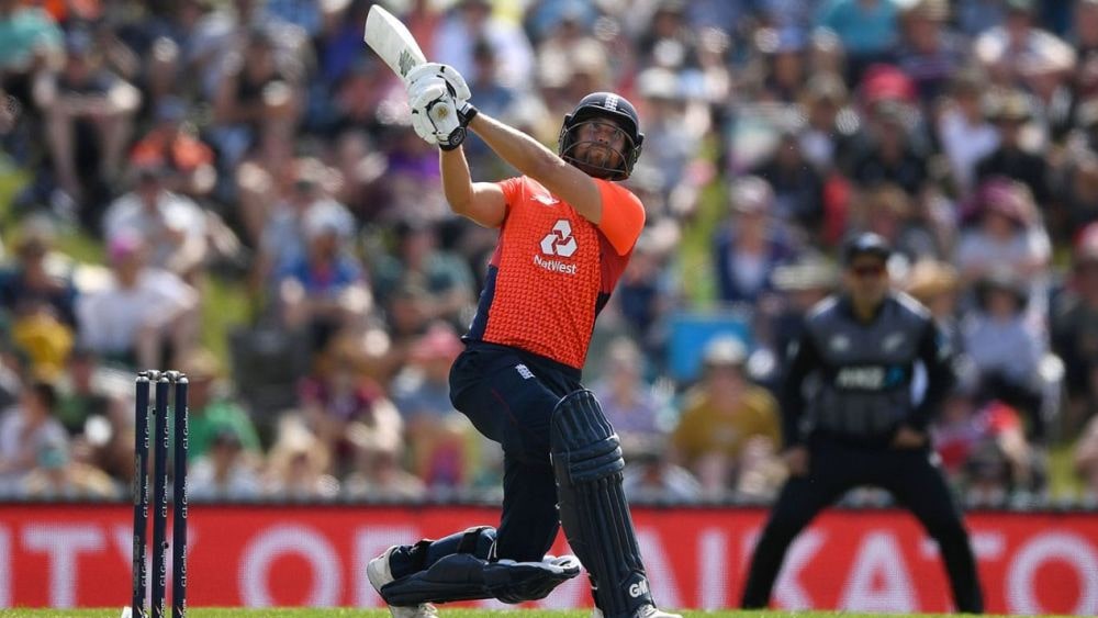 ডেভিড মালান: আইপিএলে কখনও খেলেননি ডেভিড মালান। তবে টি-টোয়েন্টি ফরম্যাটে তাঁর অভিজ্ঞতা অগাধ। আর শুধু ঘরোয়া টি-টোয়েন্টিতেই নয়, আন্তর্জাতিক টি-টোয়েন্টিতেও নিয়মিত তিনি। ইংল্যান্ডের নিউজিল্যান্ড সফরে মাত্র ৪৮ বলে সেঞ্চুরি করেছিলেন তিনি। যা কোনও ইংল্যান্ড ব্যাটসম্যানের টি-টোয়েন্টিতে দ্রুততম সেঞ্চুরি।