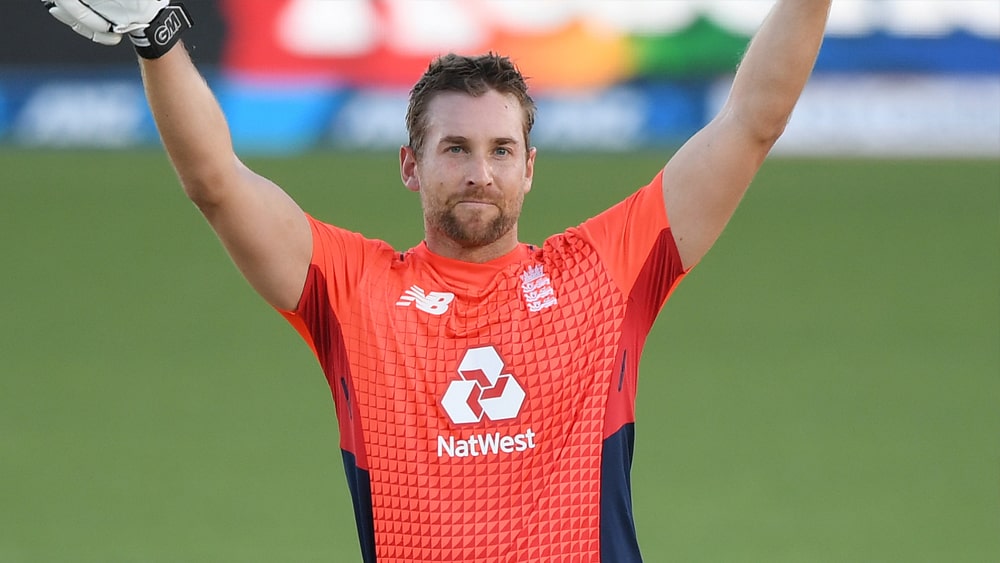 টি-টোয়েন্টি ব্লাস্টেও ঝড় তুলেছেন মালান। ১৪ ম্যাচে করেছেন ৪৯০ রান। এর মধ্যে ১১৭ রানের ইনিংসও রয়েছে। ৩২ বছর বয়সি বাঁ-হাতি ব্যাটসম্যান ইংল্যান্ডের হয়ে ৯টি-টোয়েন্টিতে ৫৭.২৫ গড়ে ৪৫৮ রান করেছেন। স্ট্রাইক রেট ১৫৬.৩১।