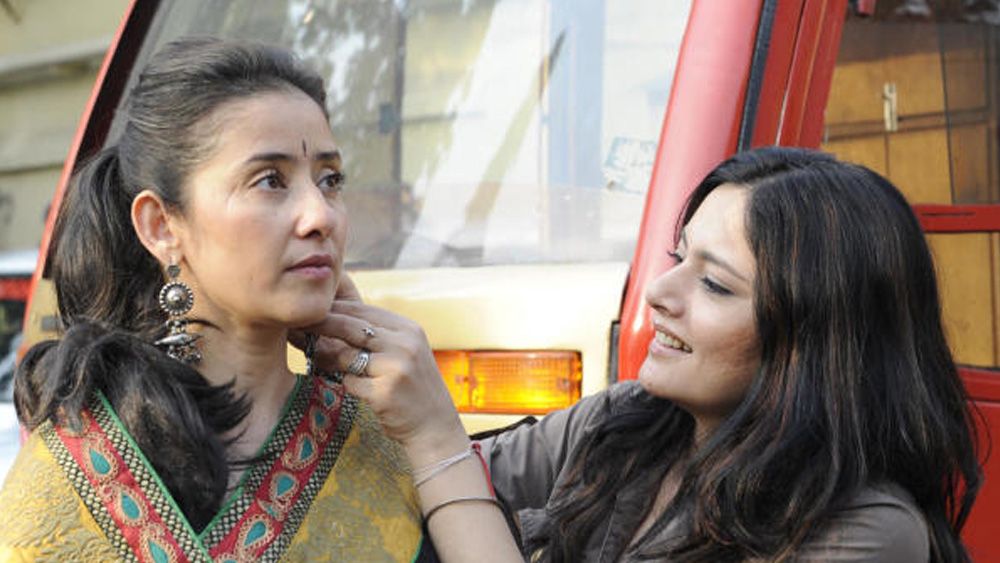 অভিনয়কেই কেরিয়ার করবেন, এই সিদ্ধান্ত নেওয়ার পরে মনীষা চলে আসেন মুম্বই। সুভাষ ঘাইয়ের পরিচালনায় মনীষার প্রথম হিন্দি ছবি ‘সওদাগর’ মুক্তি পায় ১৯৯১ সালে।