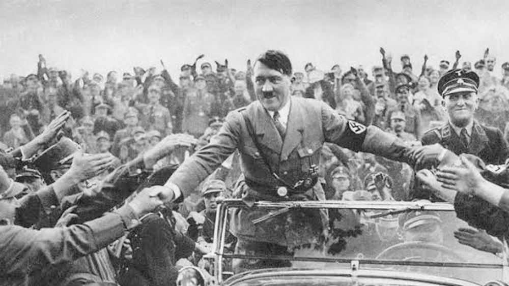 তাঁর সঙ্গে এখানে দেখা করতে আসতেন বেনিতো মুসোলিনির মতো ব্যক্তিত্বরাও। ১৯৪৪ সালে তাঁরই এক সহচর হিটলারকে হত্যার চেষ্টা করেন এই ঘাঁটিতেই।