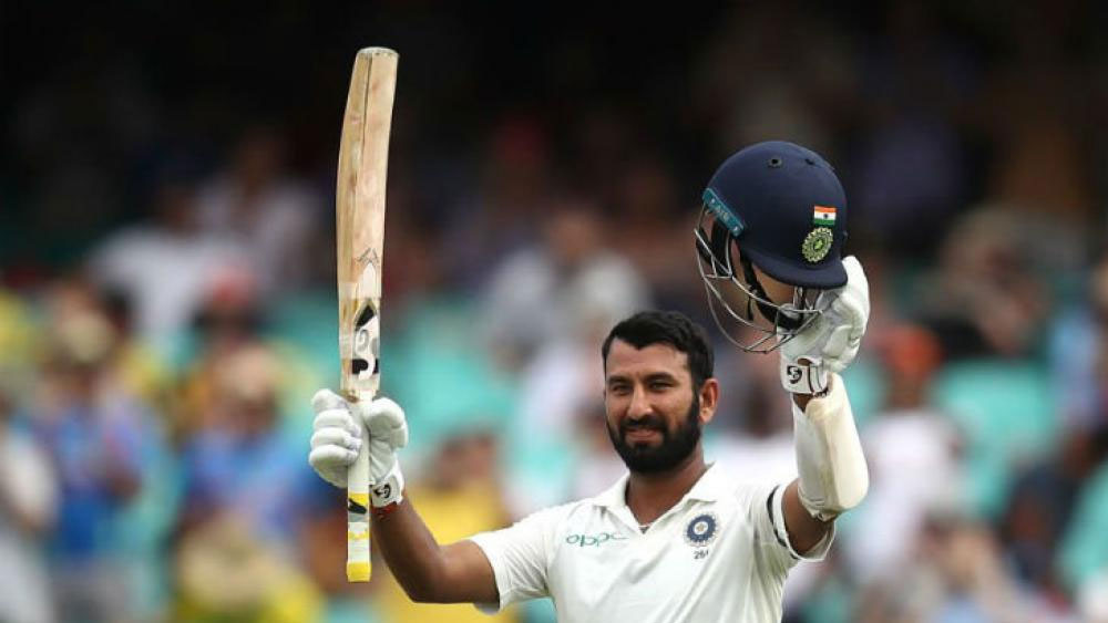 ভারতীয় টেস্ট দলের অন্যতম ভরসা চেতেশ্বর পূজারাও রয়ে গিয়েছেন অবিক্রিত। ৩১ বছর বয়সি চেতেশ্বর মিডল অর্ডারে দলকে ভরসা দিতে পারেন। উইকেট ধরে রাখার মতো পরিস্থিতিতে তাঁর দক্ষতা যে কোনও বড় দলকে চ্যালেঞ্জ জানাতে সক্ষম। তাই চেতেশ্বরকে নিয়েই সাজবে আমাদের এই একাদশ।