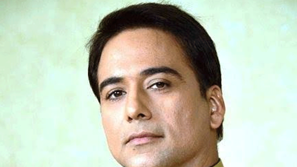 সে দিন থেকেই ঠিক করে ফেলেছিলেন কোনওদিন এই লোকটার সঙ্গে আর মিশবেন না। কিন্তু কে আর জানত, এই লোকটাই একদিন তাঁর জীবনের অবিচ্ছেদ্য অঙ্গ হয়ে উঠবে!