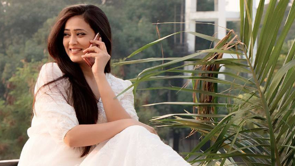 ১৯৯৮ সালে শ্বেতা বিয়ে করেন ভোজপুরি সিনেমার নায়ক রাজা চৌধুরীকে। দু’ বছর পরে জন্ম তাঁদের একমাত্র মেয়ে পলকের। কিন্তু শ্বেতা-রাজার দাম্পত্য প্রথম থেকেই বিঘ্নিত।