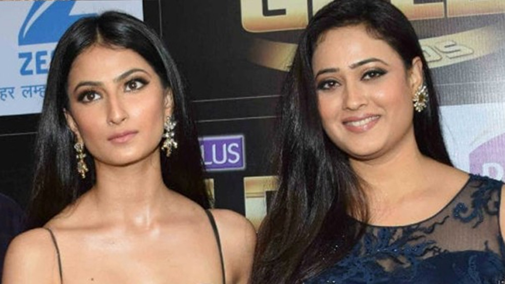 জীবনযুদ্ধে শ্বেতার পাশে তাঁর বড় বন্ধু কন্যা পলক। দুই সন্তানের সিঙ্গল মাদার শ্বেতা আবার কাজে ফিরেছেন। সম্প্রতি বালাজি প্রযোজনার ওয়েব সিরিজ ‘হাম তুম অ্যান্ড দেম’-এর ট্রেলরে তাঁকে সাহসী চুম্বনদৃশ্যে দেখা গিয়েছে। শ্বেতার নিজের কুণ্ঠা এবং সঙ্কোচ থাকলেও এই কাজে তিনি মেয়ের সাদর সমর্থন পেয়েছেন। পলকেরও ইচ্ছে আছে ভবিষ্যতে অভিনয়কে কেরিয়ার করার।