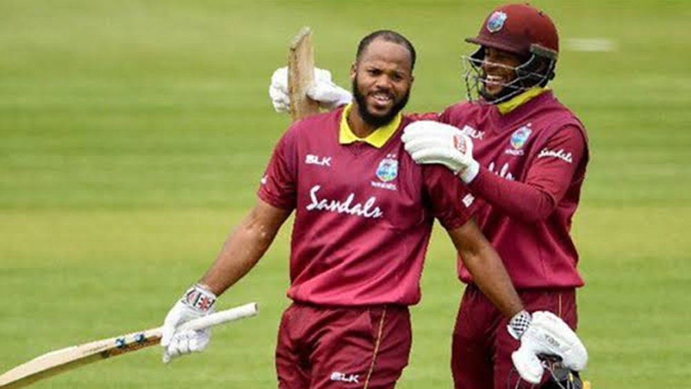 শেই হোপ: ওয়েস্ট ইন্ডিজের ২৪ বছরের উইকেটরক্ষক-ব্যাটসম্যান শেই হোপ। রোহিতের মতো হোপও ২৮টি ওয়ানডে ম্যাচ খেলেছেন। মোট রান ১৩৪৫। গড় ৬১.১৩ এবং স্ট্রাইক রেট ৭৭.৯১। ওয়ান ডে ক্রিকেটে ওয়েস্ট ইন্ডিজের ‘মিস্টার ডিপেন্ডেবল’কে আমরা রাখলাম দুই নম্বরে।