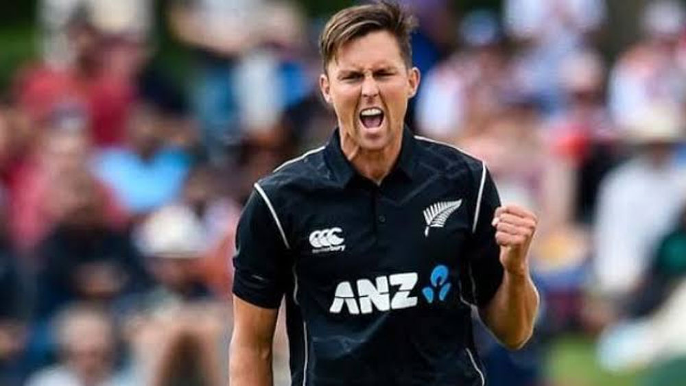 ট্রেন্ট বোল্ট: চলতি বছরে মোট ২০টি ম্যাচ খেলেছেন নিউজিল্যান্ডের এই পেসার। ২০টি ম্যাচে উইকেট নিয়েছেন ৩৮টি। তাঁর গড় ২৩.৯৭। বাঁহাতি এই কিউয়ি পেসারকেও দলে রাখলাম আ মরা।