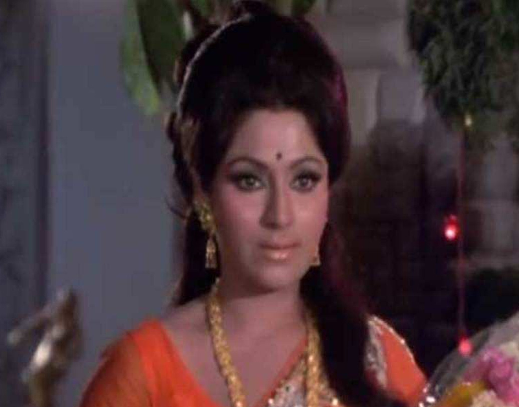 শক্তি সামন্তর ‘কাটি পতঙ্গ’ ছবিতে বিন্দু দর্শকদের চমকে দেন তাঁর ক্যাবারে পারফরম্যান্সে। পাশাপাশি স্মরণীয় ‘ইমতিহান’-এ তাঁর মোহময়ী অবতার। অথবা ‘হাওয়াস’ ছবির নিম্ফোম্যানিয়াক। বিভিন্ন চরিত্রে  চিত্রনাট্যের দাবি মেনে নিজেকে গড়েছেন বিন্দু।