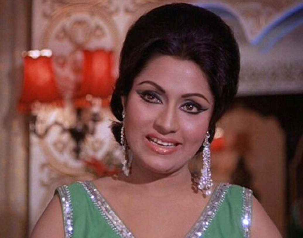 বিবাহিত অভিনেত্রী পর্দায় সেক্স সিম্বল হতে পারে না, সেই মিথ ভেঙে দিয়েছিলেন বিন্দু। ‘ক্যাবারে’-র সাহায্যে খলনায়িকার ভূমিকাকে আরও বলিষ্ঠ করে তুলেছিলেন যে ক’জন অভিনেত্রী, তাঁদের মধ্যে বিন্দু অন্যতম। বিন্দু-অরুণা ইরানি-হেলেন ছিলেন বলিউডের খলনায়িকার তিন মূর্তি।