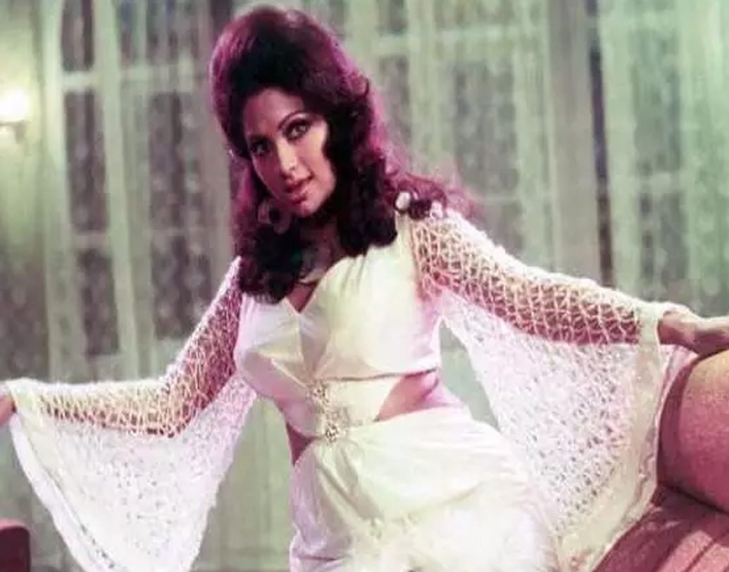 কেরিয়ারের শেষ দিকে অভিনয় করা কমিয়ে দিয়েছিলেন বিন্দু। খলনায়িকা থেকে তিনি বেছে নিচ্ছিলেন কৌতুক মেশানো চিত্রনাট্য। ‘শোলা অউর শবনম’, ‘হাম আপ কে হ্যায় কৌন’, ‘ম্যাঁয় হু না’, ‘ওম শান্তি ওম’ ছবিতে দর্শক নতুন করে আবিষ্কার করেন অভিনেত্রীকে।