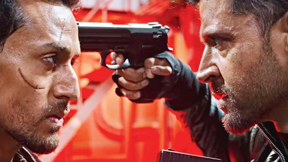 এ বছরের সবথেকে বেশি বাণিজ্যসফল ছবি ‘ওয়ার’। মুক্তি পেয়েছিল ২ অক্টোবর। মুক্তির পর থেকে এই বছর শেষ হওয়া অবধি মাত্র দু’মাসে হৃতিক রোশন, টাইগার শ্রফ অভিনীত ‘ওয়ার’-এর ব্যবসা পৌঁছেছে ৪৭৫ কোটি টাকায়।