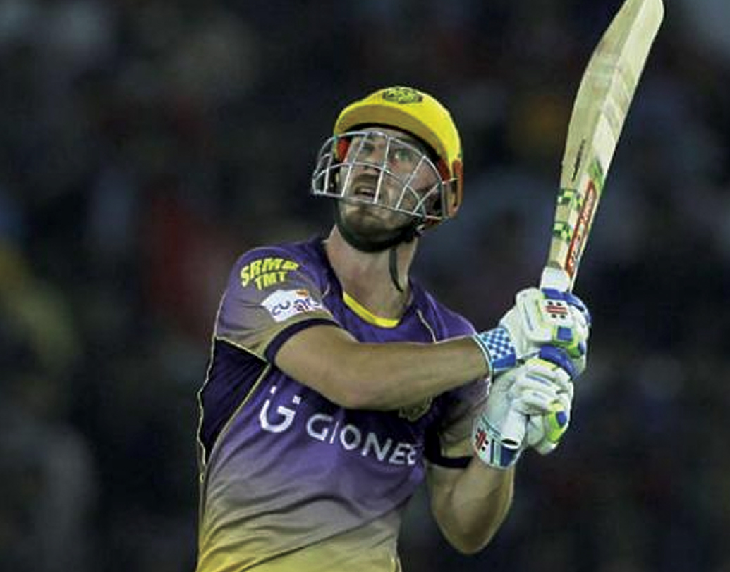 ক্রিস লিন— গতবার কেকেআর-এর হয়ে ওপেন করেছেন ক্রিস লিন। বড় শট খেলতে দক্ষ তিনি। এ বার লিনকে ছেড়ে দিয়েছে নাইটরা। গতবার ১৩টি ম্যাচ থেকে লিনের সংগ্রহ ছিল ৪০৫ রান। এর পরেও তাঁকে ছেড়ে দেয় কেকেআর। ১৯ ডিসেম্বর আইপিএল-এর নিলাম। লিনের বেস প্রাইস ২ কোটি টাকা। লিনকে ছেড়ে দেওয়া নিয়ে ইতিমধ্যেই কালি খরচ হয়েছে সংবাদমাধ্যমে।