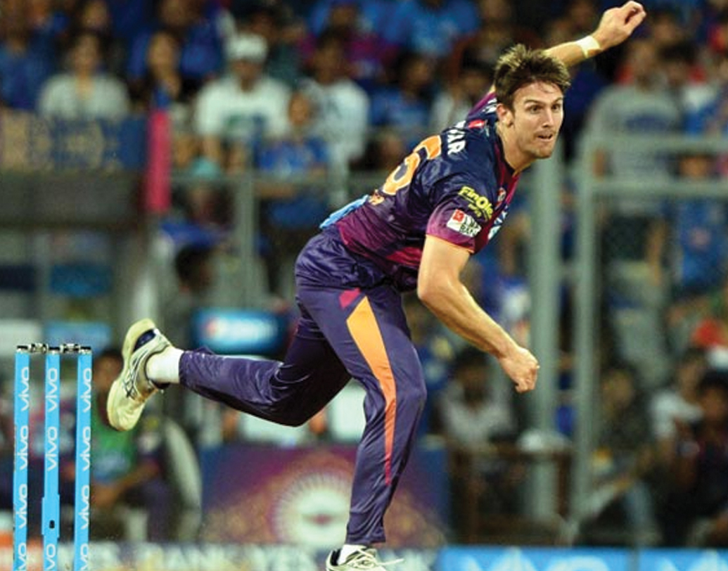 মিচেল মার্শ— আইপিএল-এর দুনিয়ায় খুবই পরিচিত মুখ মিচেল মার্শ। জিওফ মার্শের ছেলে তিনি। শন মার্শের ভাই। ডেকান চার্জার্স, পুণে ওয়ারিয়র্স, রাইজিং পুণে সুপারজায়ান্টস-এর হয়ে খেলেছেন তিনি। ২০১৮ সালের আইপিএল নিলাম থেকে নাম তুলে নিয়েছিলেন মার্শ। অস্ট্রেলিয়ার হয়ে ৩২টি টেস্ট থেকে ৪২টি উইকেট নেন তিনি। ৫৩টি ওয়ানডে থেকে ৪৪টি উইকেটের মালিক মার্শ।