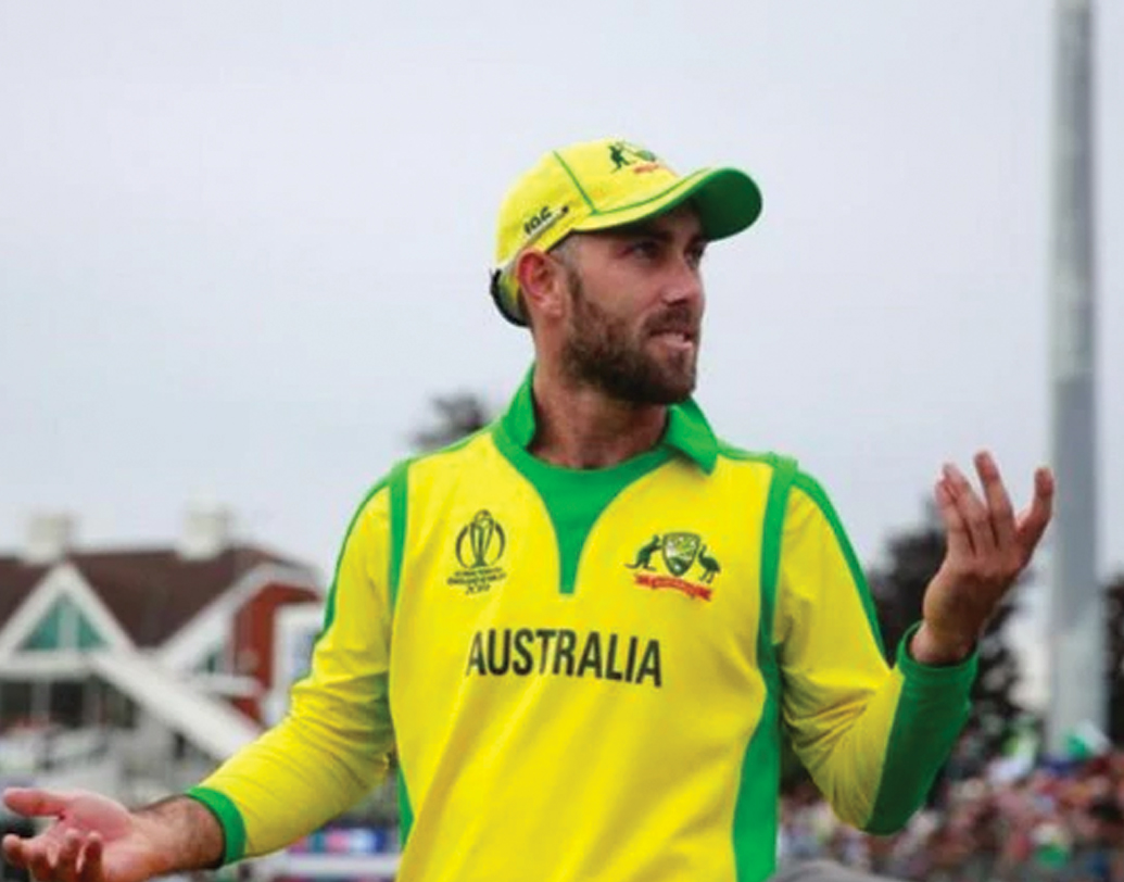 গ্লেন ম্যাক্সওয়েল— যে কোনও সময়ে ম্যাচের মোড় ঘুরিয়ে দেওয়ার ক্ষমতা ধরেন ‘ম্যাড ম্যাক্স’। দিল্লি ডেয়ারডেভিলস, মুম্বই ইন্ডিয়ান্স, কিংস ইলেভেন পঞ্জাব, দিল্লি ক্যাপিটালসের হয়ে খেলেছেন এই অজি ক্রিকেটার। ব্যাটের পাশাপাশি দলের প্রয়োজনে স্পিন বোলিংও করতে পারেন ম্যাক্সওয়েল। ২০১৮ সালের আইপিএল-এ ১২টি ম্যাচ থেকে মাত্র ১৬৯ রান করেন ম্যাক্সওয়েল।