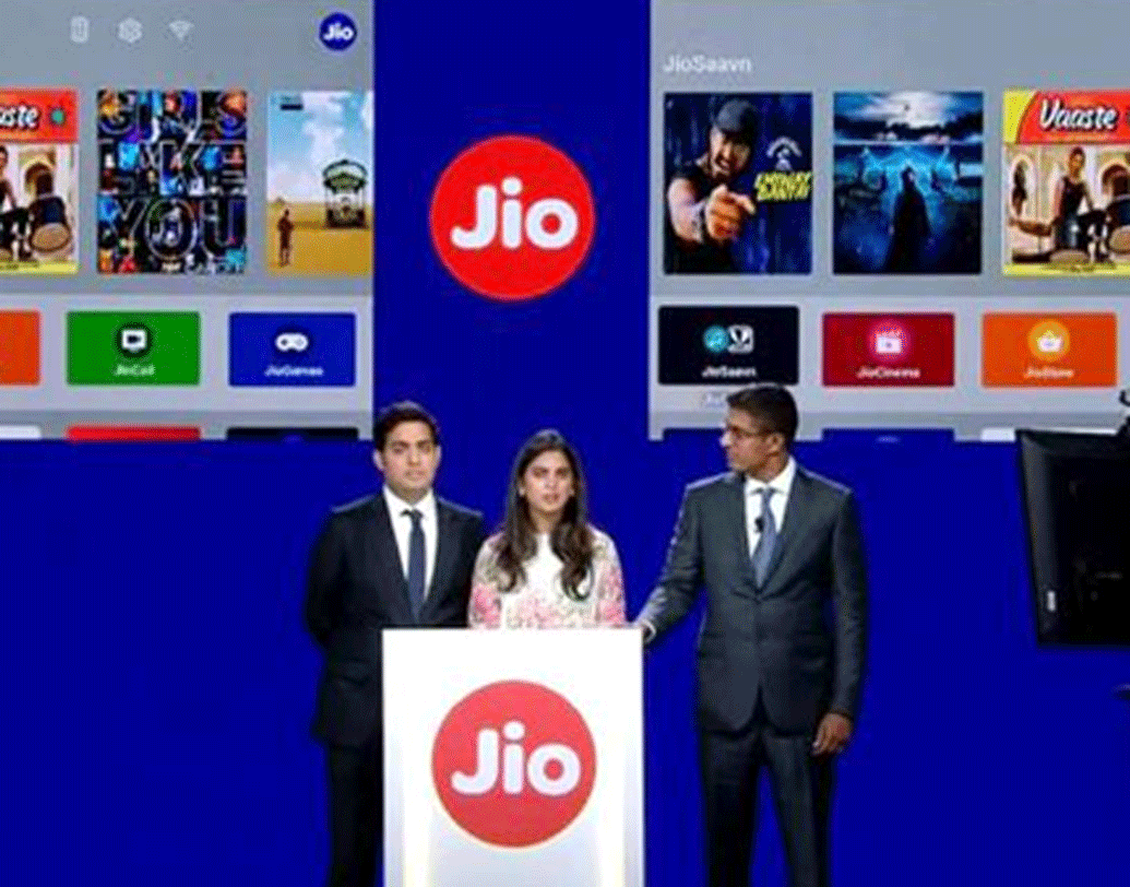 ৮৪ দিনের ভ্যালিডিটিতে ৫৫৫ টাকা ছাড়াও ৫৯৯ টাকার রিচার্জ করা যেতে পারে। তাতে প্রতিদিন দুই জিবি ডেটা এবং ৩০০০ মিনিট ফ্রি ভয়েস কলের সুবিধা রয়েছে।