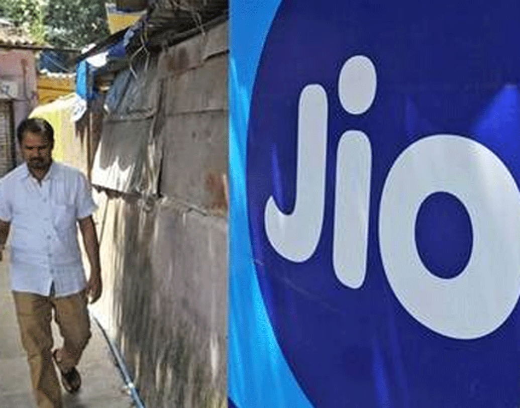 ৩৬৫ দিনের সুবিধা পেতে গ্রাহককে দু’হাজার ১৯৯ টাকা দিয়ে রিচার্জ করতে হবে। তাতে প্রতিদিন দেড় জিবি ডেটা এবং ১২ হাজার ফ্রি ভয়েস কল মিনিট থাকছে।