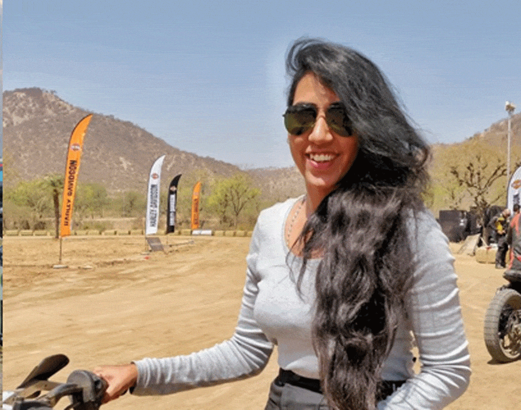 কিন্তু ৫-৬ বছর আগে তাঁর মধ্যে আজকের ক্যানডিডা লুইস হয়ে ওঠার লক্ষণ ছিল না। অতি সাধারণ ঘরের মেয়ে ক্যানডিডা একটি বহুজাতিক সংস্থায় চাকরি পেয়ে বেঙ্গালুরু শিফট করেন।