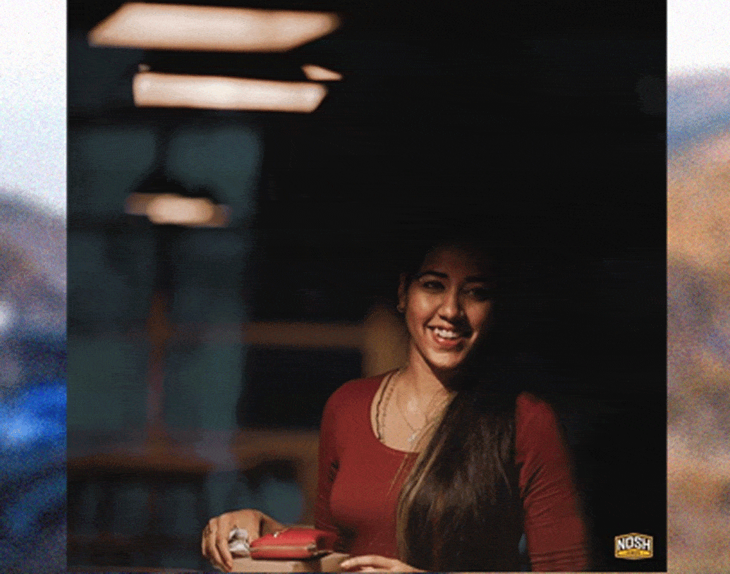 এই জার্নিতে ক্যানডিডার স্মরণীয় স্মৃতি কী? টুকরে টুকরো অনেক স্মৃতি রয়েছে বলে জানান তিনি। তার মধ্যে একটি, একবার অনেকটা রাস্তা জঙ্গলের মধ্যে দিয়ে যেতে হয়েছিল তাঁকে। সে সময়টা তিনি পুরোপুরি একা ছিলেন। রাত হয়ে গিয়েছিল। ক্যামেরাতেও খুব একটা চার্জ ছিল না।