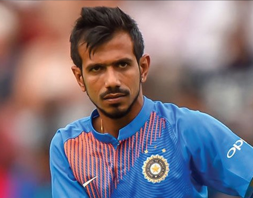 যুজবেন্দ্র চহাল: বাংলাদেশের বিরুদ্ধে টি-টোয়েন্টি সিরিজে লেগস্পিনার দেখিয়েছেন তিনি দলের পক্ষে কতটা গুরুত্বপূর্ণ। রিস্ট স্পিনার হিসেবে মাঝের ওভারগুলোয় উইকেট নেওয়ার দায়িত্ব তাঁর উপর। আর চহাল দেখিয়েছেন তিনি এই দায়িত্ব নেওয়ার ক্ষমতা ধরেন।